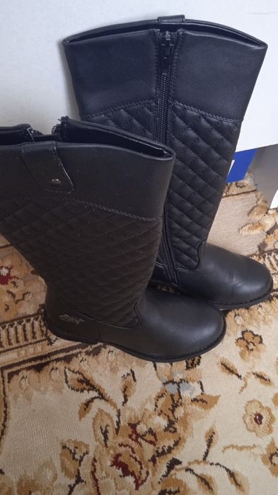 Продам сапоги для девочки