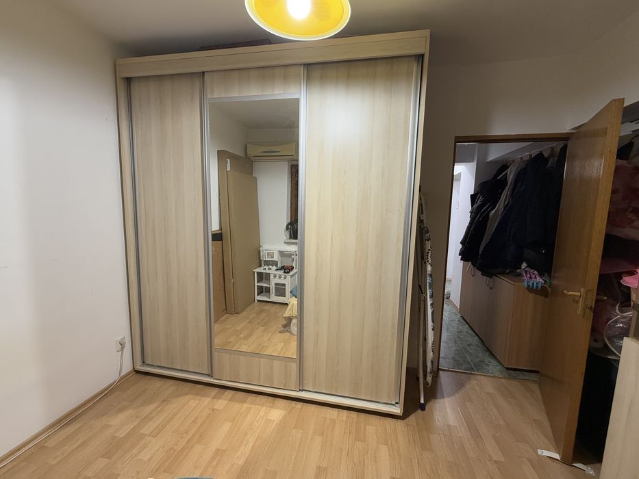 Dulap 211 lungime, 58.5 adancime, 237 inaltime