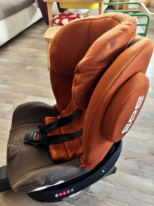 Kikka boo стол за кола модел Ronda isofix
