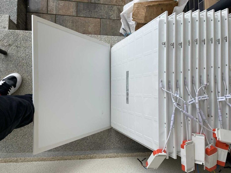 Plafoniere LED tavan casetat