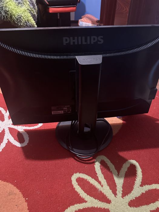 Monitor nou cu maneta cu lumini fifa26 si ps4 noi