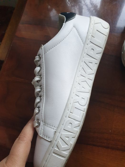 Vand adidasi Karl Lagerfeld..albi marimea 36