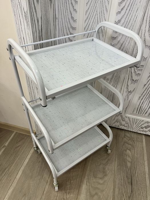 Медицинский косметологический стол-тележка
