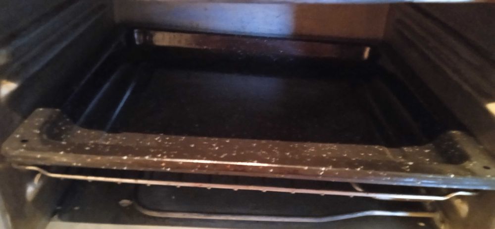 Продавам мини готварска печка кроун работеща