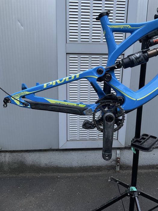 Pivot Phoenix Frame-set