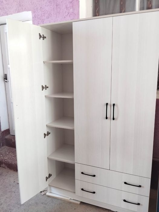 Шкаф, шифонер новый, ламинат