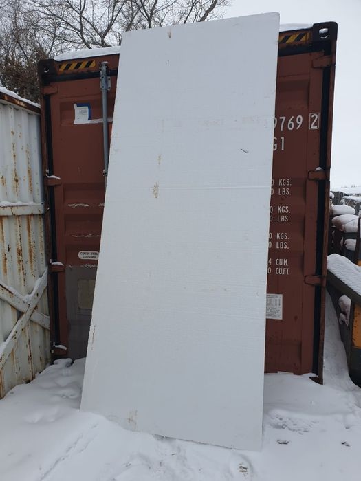 Пенопласт б/у, в отличном состоянии.