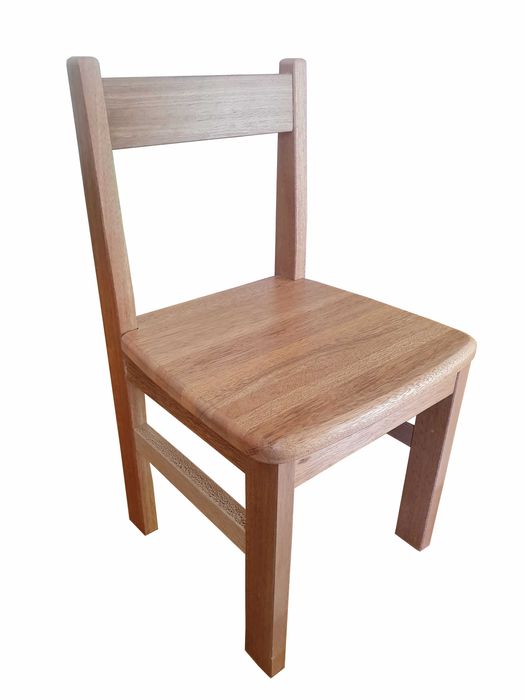 Scaune din lemn masiv pentru copii