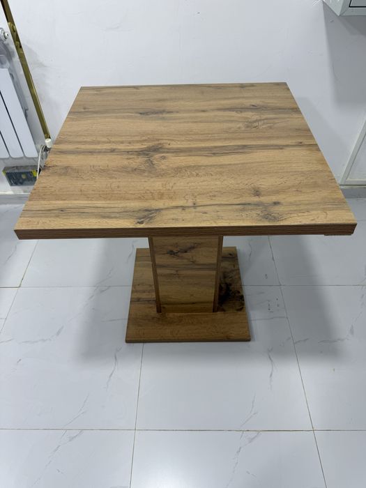 Продам стол деревянный