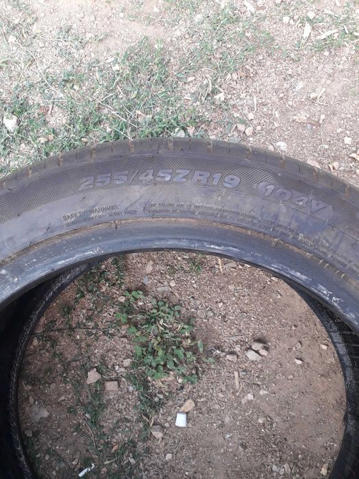 245/45/19  255/45/19