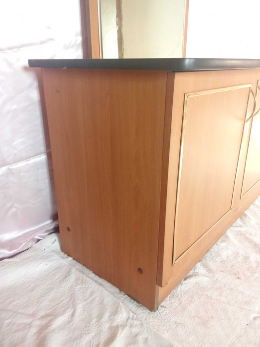 Тумба с зеркалом