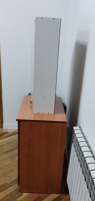 Тумбочки офисные на колесах