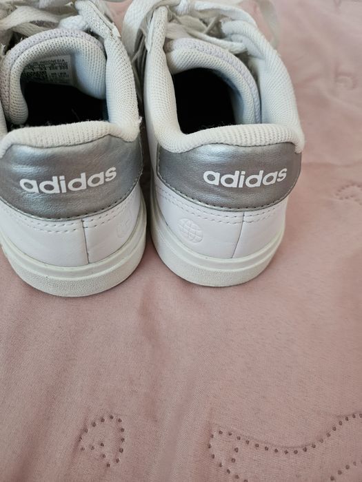 Маратонки Adidas 33 номер