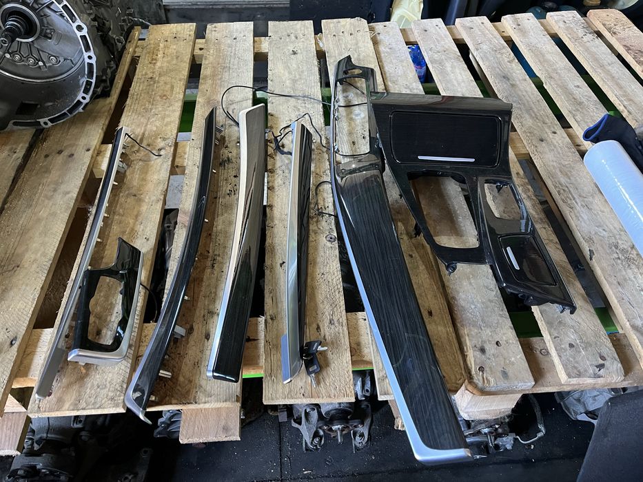 Интериорни лайстни бмв 5 ф10/11 ( interiorni laistni bmw f10/11 )