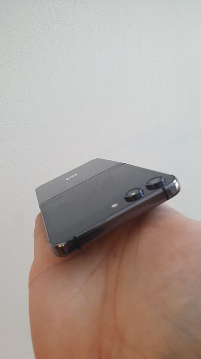 Samsung Z Flip 5 Ca nou nefolosit 256GB