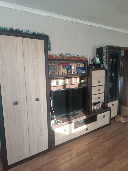 Продам мебель для гостиной ( стенка)