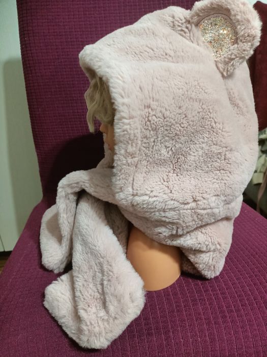 Caciula noua de blana dama