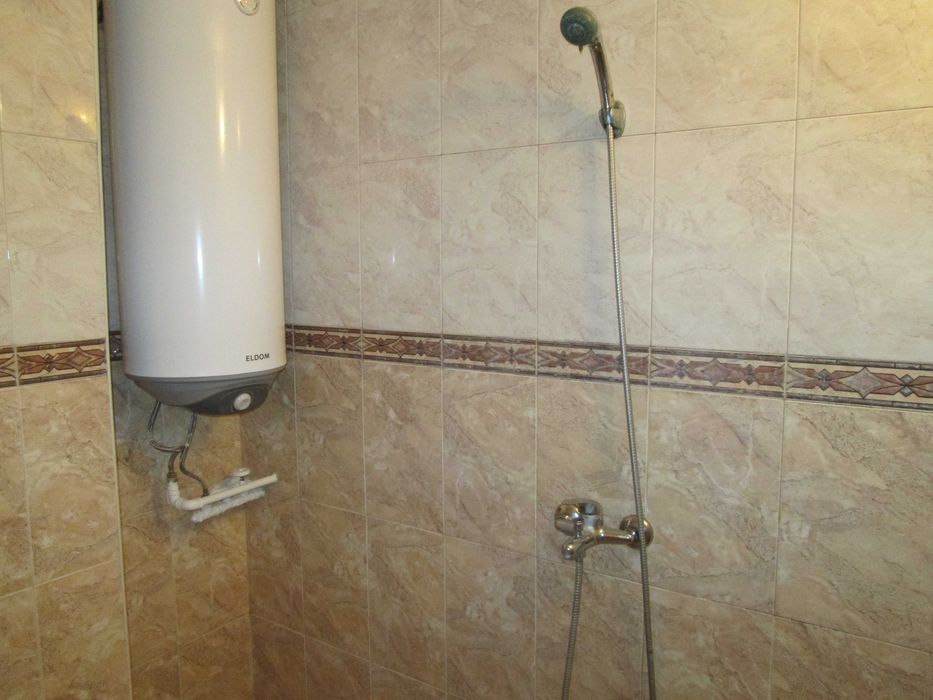 Дава се под наем Тристаен апартамент в Видин, Център - 120 кв.м за 280.5 € - Снимка #13