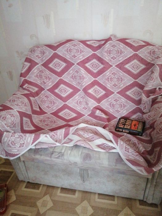 Кресло с ящиком  для вещей