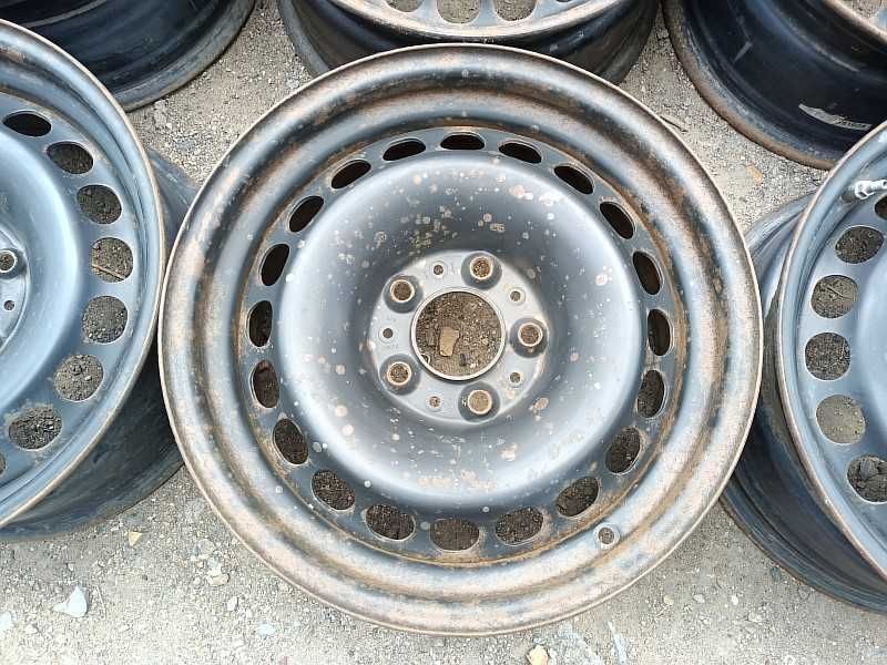 Продам оригинальные металлические диски на BMW 5 Е34