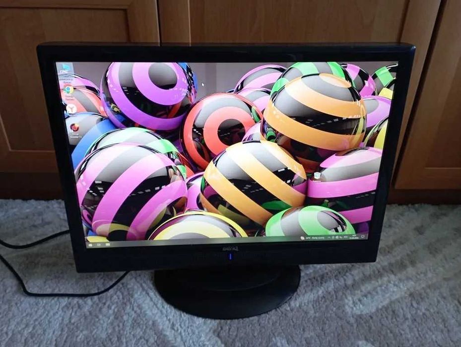 Монитор  BenQ VP2212