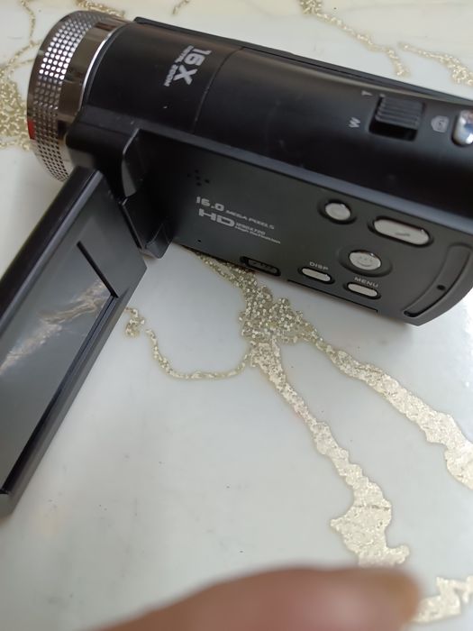 Продам видеокамеру Sony