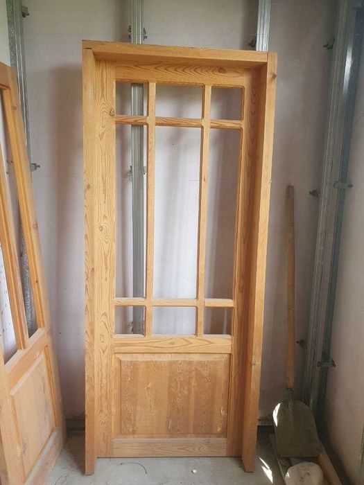 Деревянные межкомнатные двери с коробкой из дерева