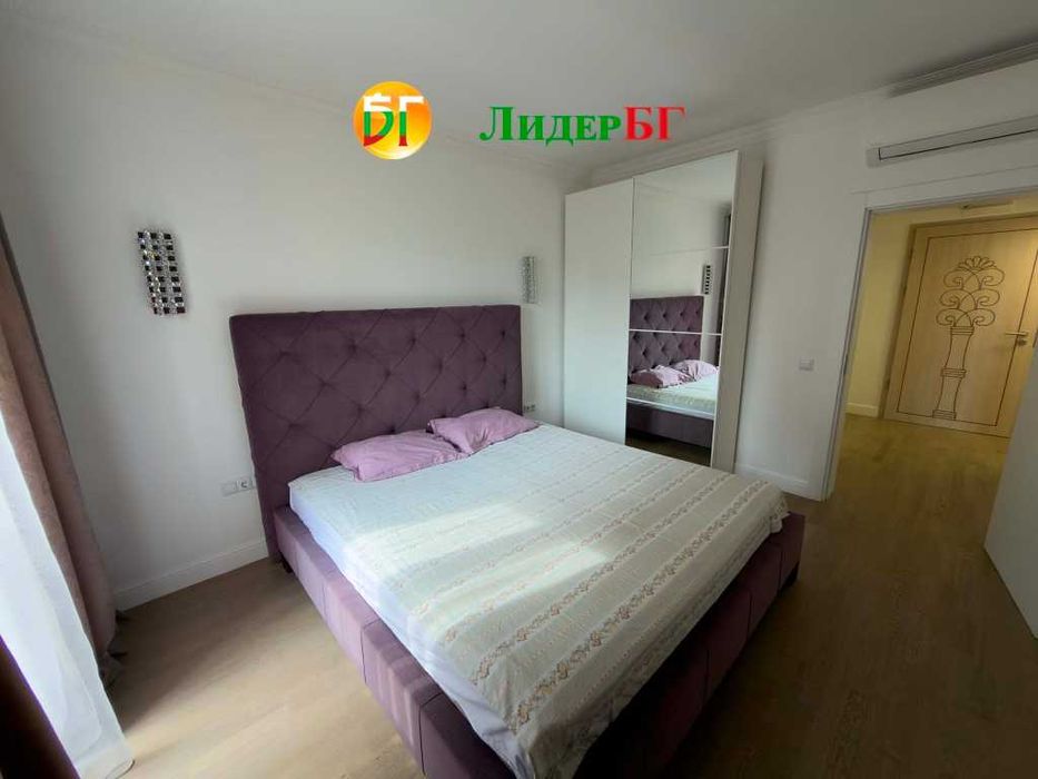 Тристаен апартамент с гледка към басейна в Аргищ Партез