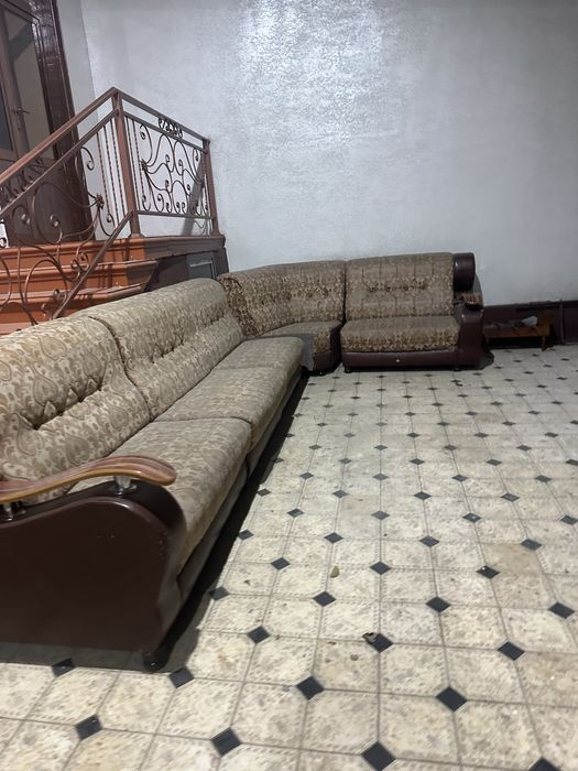 Уголок сотилади холати яхщи