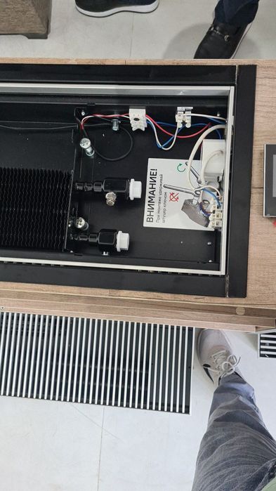 Внутрипольный конвектор с вентилятором 
КОНВЕКТОРЫ
С ВЕНТИЛЯТОР
ВНУТР