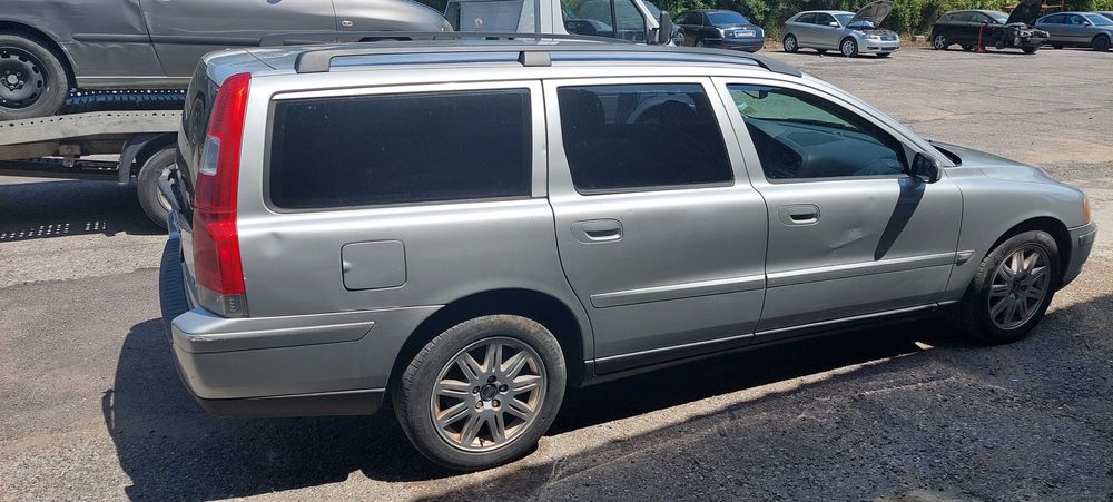 Volvo V70 2.5 D5, Волво В 60 / 70 
Април 2005, За части!