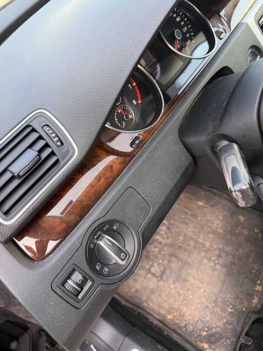 Set trimuri de bord si usi mahon VW PASSAT B6 B7 CC facelift cu ceas central inclus