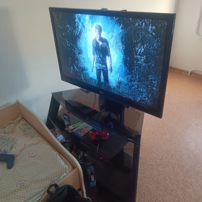 Продам телевизор