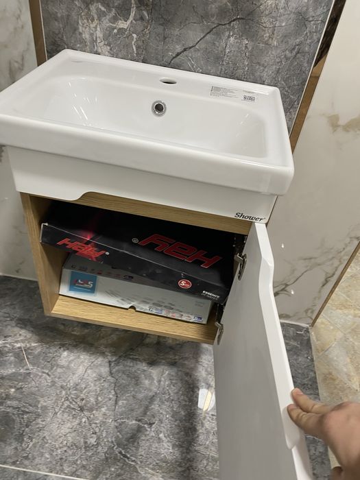 Комплект шкаф за баня