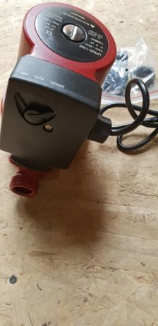 Pompa de ridicare presiune apa calda pentru panouri solare 135W