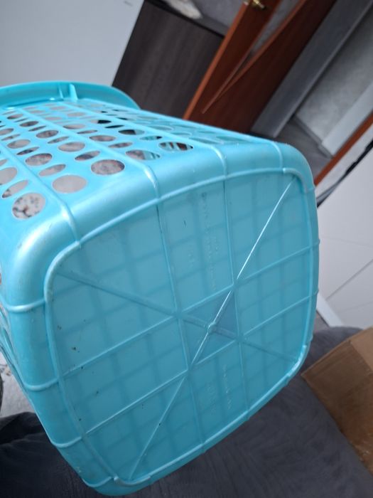 Ящик для белья синего цвета