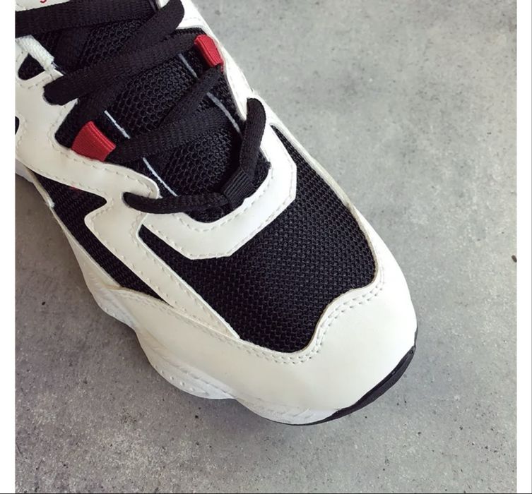 Кроссовки Новые в коробке