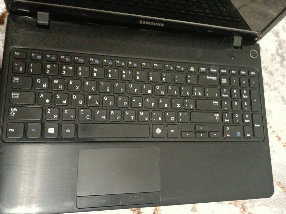 Продам ноутбук  рабочий самсуг