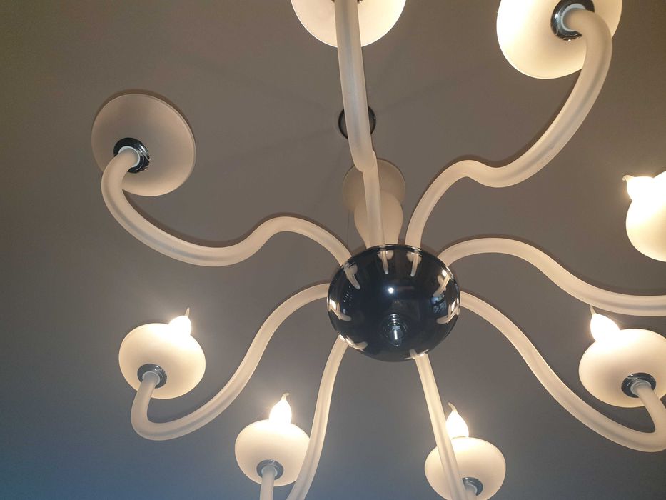 vand candelabru cu 8 brate in stare impecabila