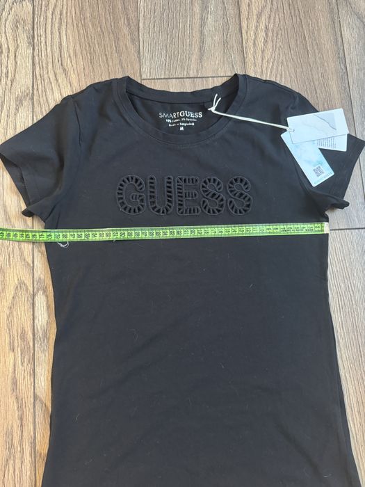 Guess оригинална дамска тениска М-размер