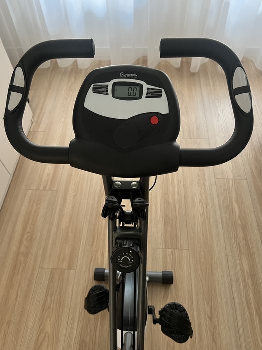 Bicicleta fitness pliabila