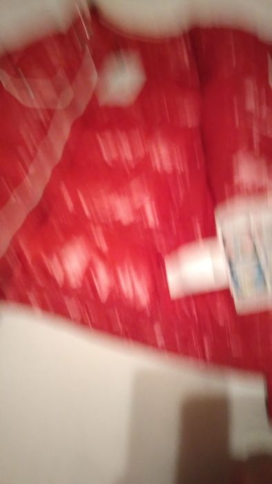 Geaca de copii marca Moncler nouă umpluta cu puf  .