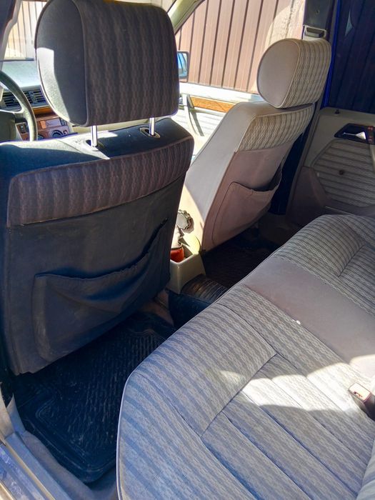 Мерседес 1990года на ходу