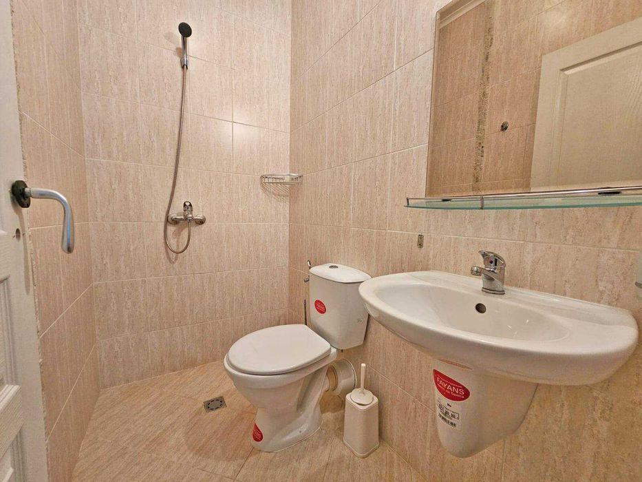 Продава се Тристаен апартамент в к.к. Слънчев бряг - 76 кв.м за 1382 €/кв.м - Снимка #9
