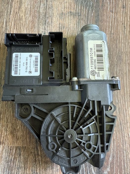 Macara Volkswagen Golf,Tiguan 1k0959793Q