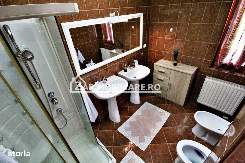 Casă 4 camere 220mp.utili 800 mp.teren cartier Orizont Livez
