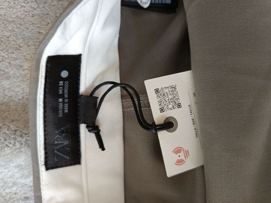 100% вълна , нова пола ZARA