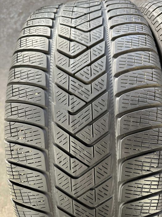 SET 4 Anvelope Iarna 255/60 R18 112H PIRELLI Scorpion Winter