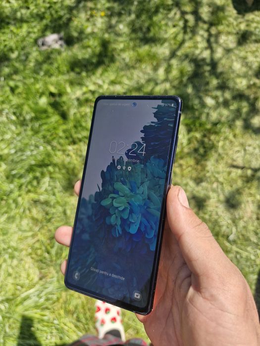 Samsung S20FE albastru