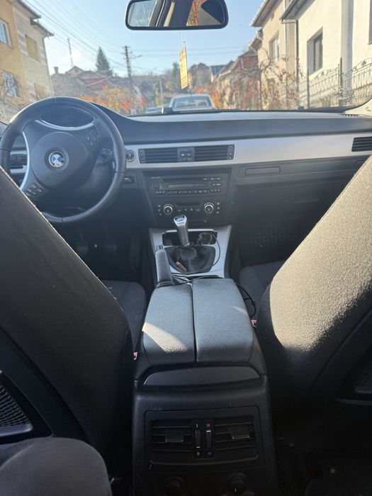 Vând sau schimb Bmw e90 facelift euro 5
